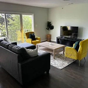 Spacious Master Bedroom Newark
