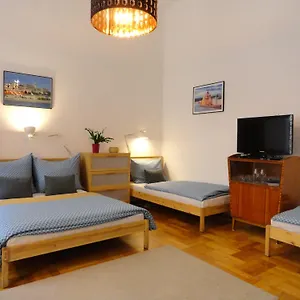 astoria-center-8.inbudapesthotels.com/
